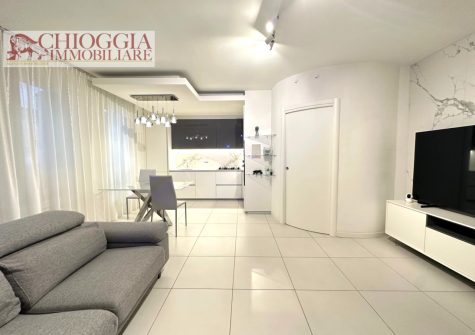 RIF.132 – CHIOGGIA, COSTRUZIONE DEL 2015 – 90mq con cantina.