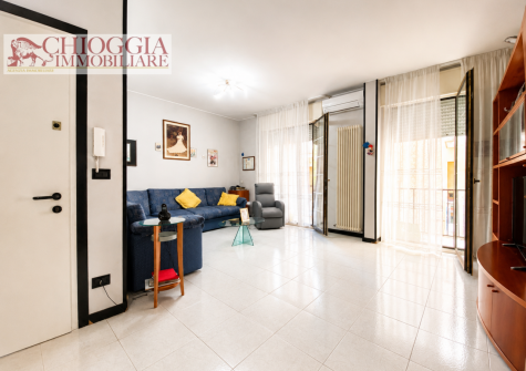 RIF.36 – SOTTOMARINA – 80 mq, DUE CAMERE MATRIMONIALI.